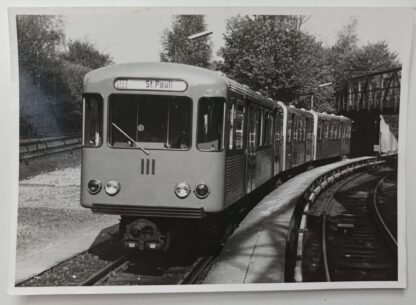 U-Bahn Hamburg U2 Richtung St. Pauli – Photographie.